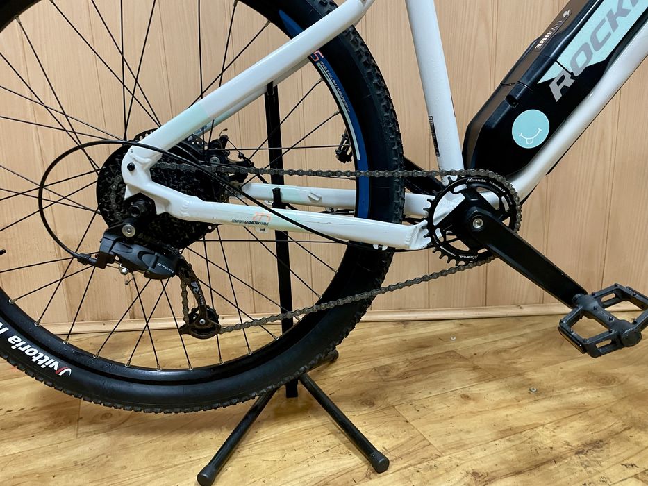 Bicicleta elétrica rockrider st100