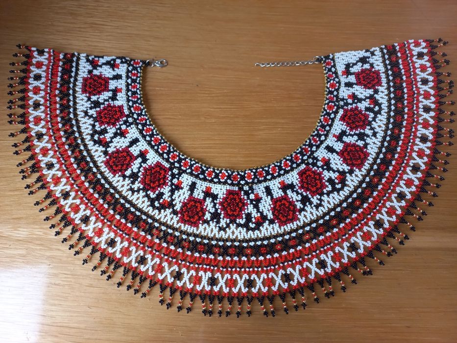 Традиційна українська силянка з чеського бісеру до вишиванки, намисто