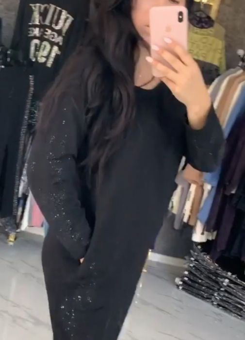 Платье нарядное.