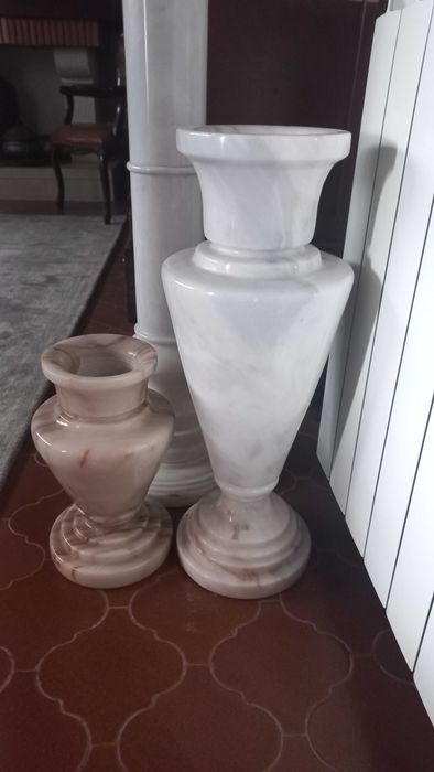 2 Jarroes em Mármore maçico