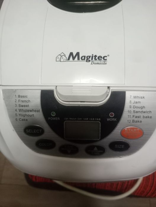 Продам Хлібопіч нова