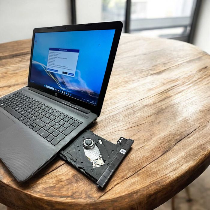Laptop HP 255-G7 15" AMD Ryzen3 2,6 Ghz 8GB DVD-R Win11 stan idealny