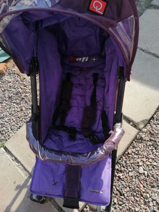 Продам прогулочную коляску Qwatro