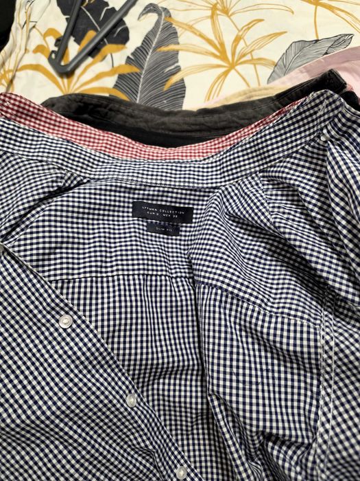 Várias camisas em bom estado S e M e calças também
