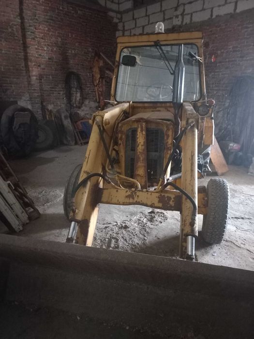 koparko-ładowarka ostrówek