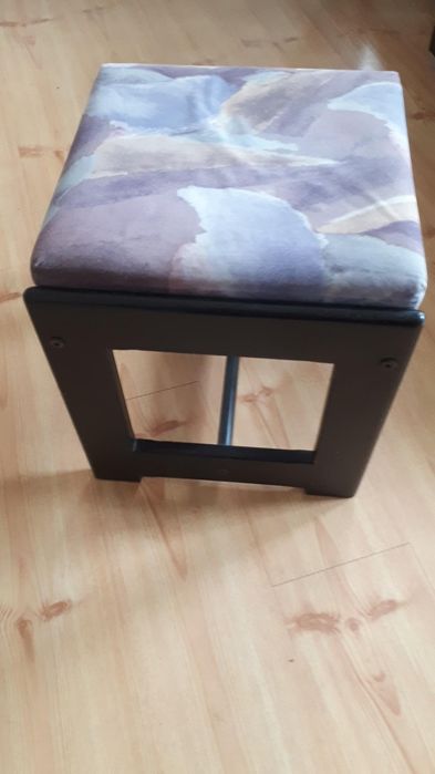 Pufa podnóżek Stan dobry