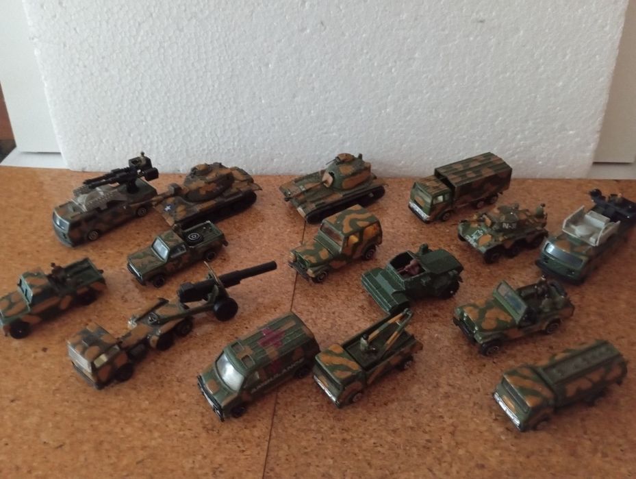 Brinquedos militares antigos