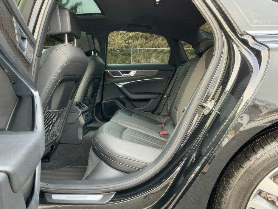Audi A6      2023