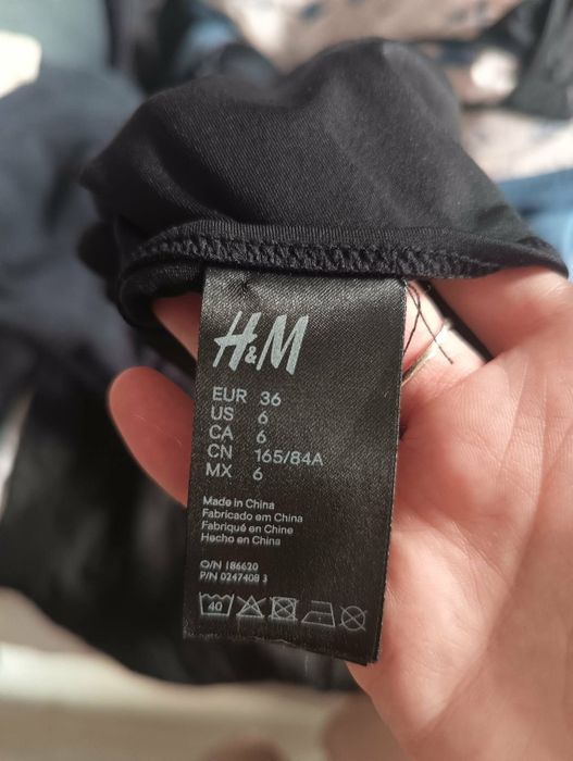 Strój kąpielowy jednoczęściowy czarny  36 S h&m