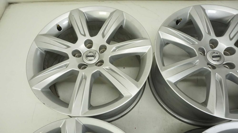 Felgi 17 VOLVO S90 S80 C30 V40 V50 ET42
