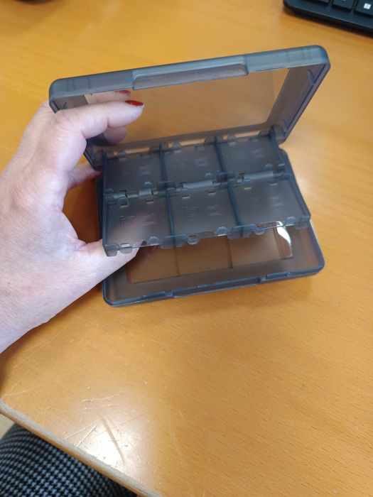 Estojo para Cartoes SD