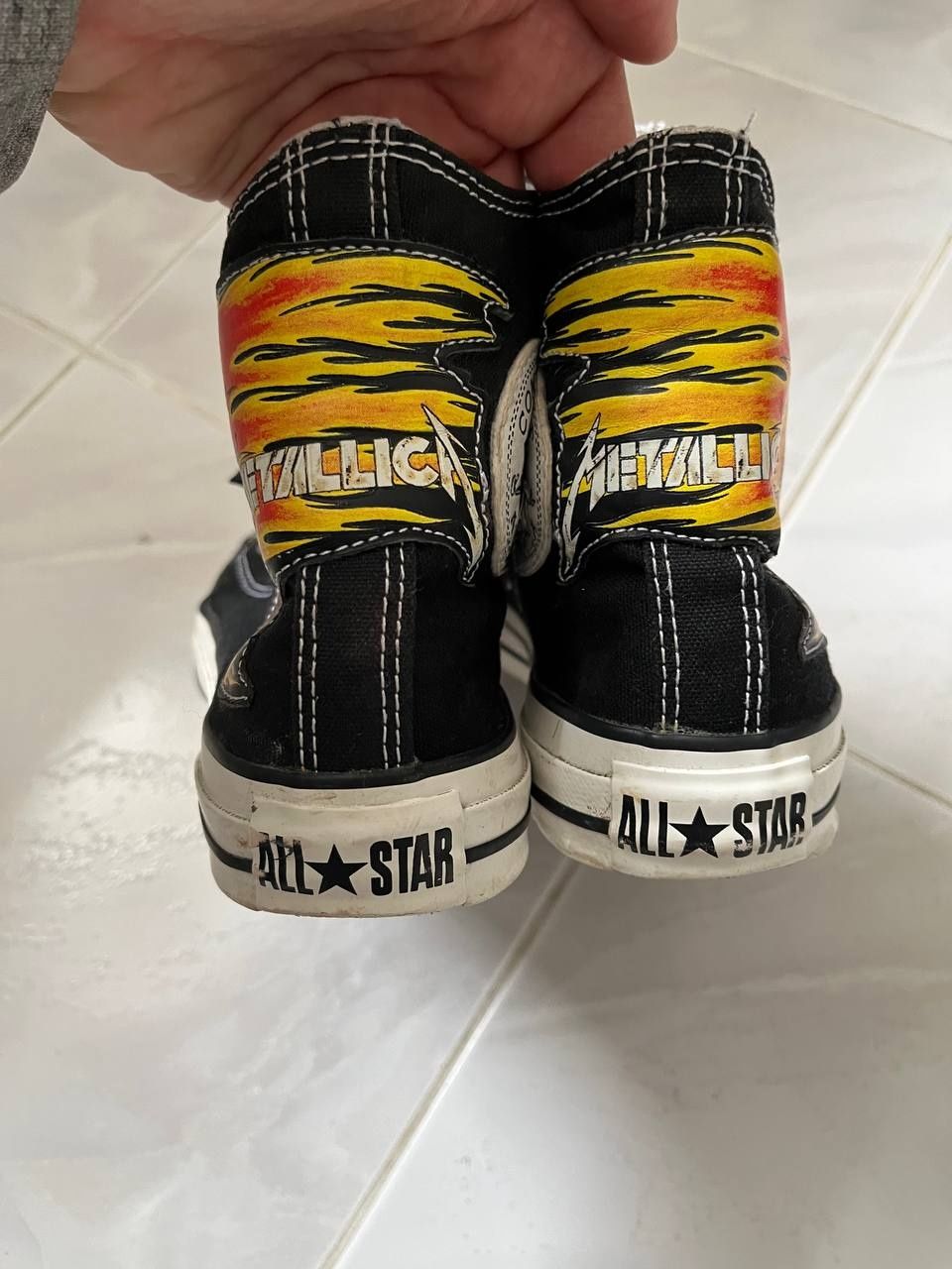 Converse shop x metallica