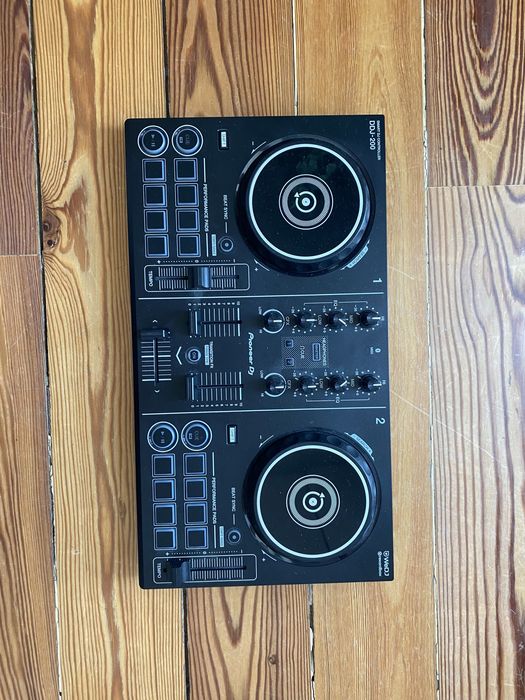 Kit DJ Completo Pioneer: DDJ-200 + Colunas DM-40 + Auscultadores