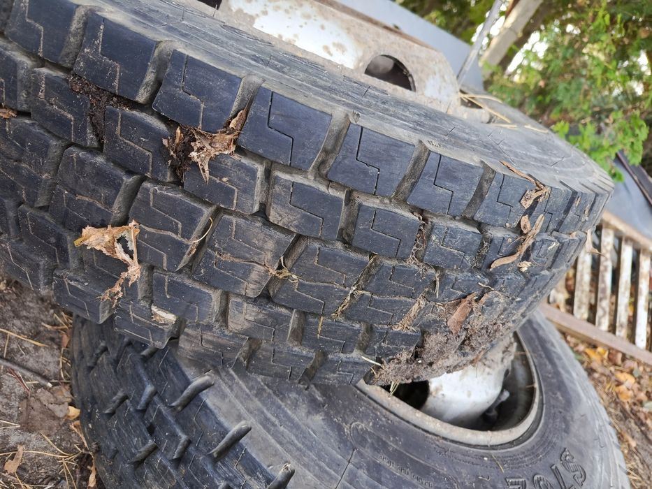 Opony z felgami Stalowymi 215/75R17.5