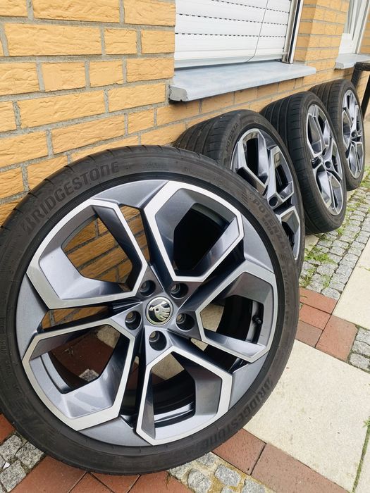 Oryginalne Alufelgi Skoda Octavia RS 19”