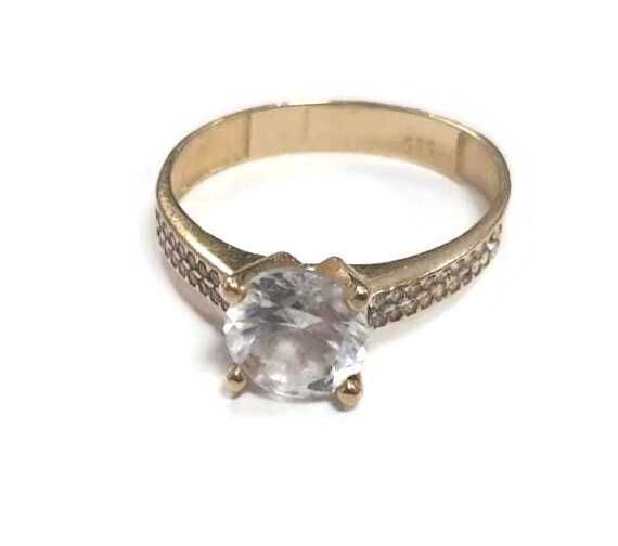 Wyrób jubilerski - Złoty pierścionek p.585 2,49g.