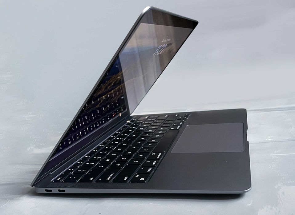 Apple MacBook Air M1