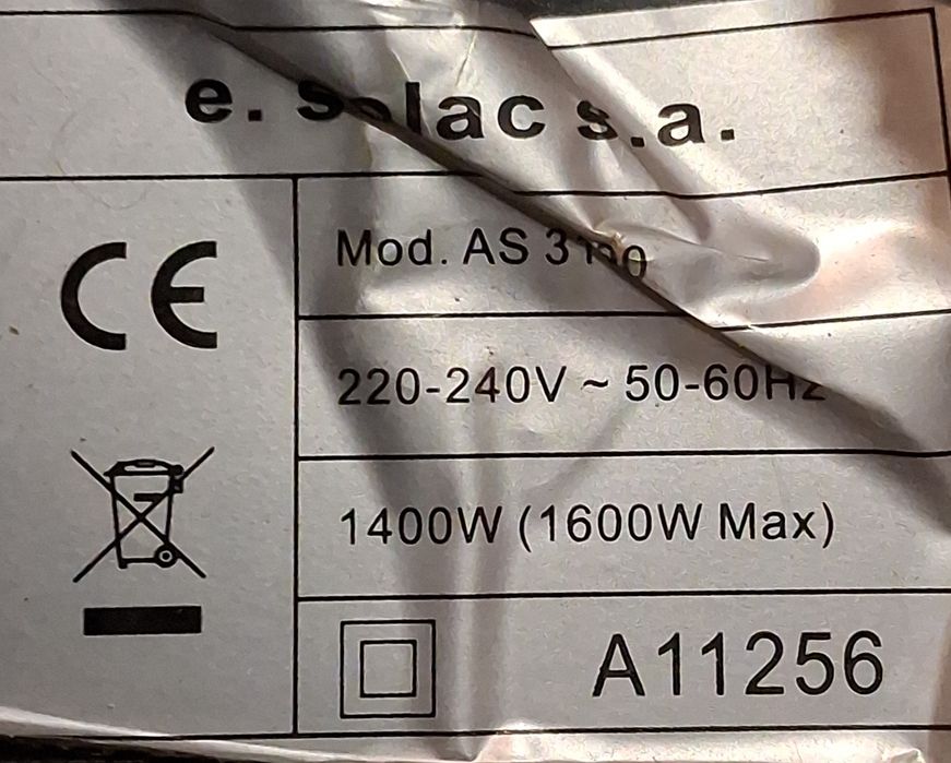 Aspirador sem saco de 1600 Watts