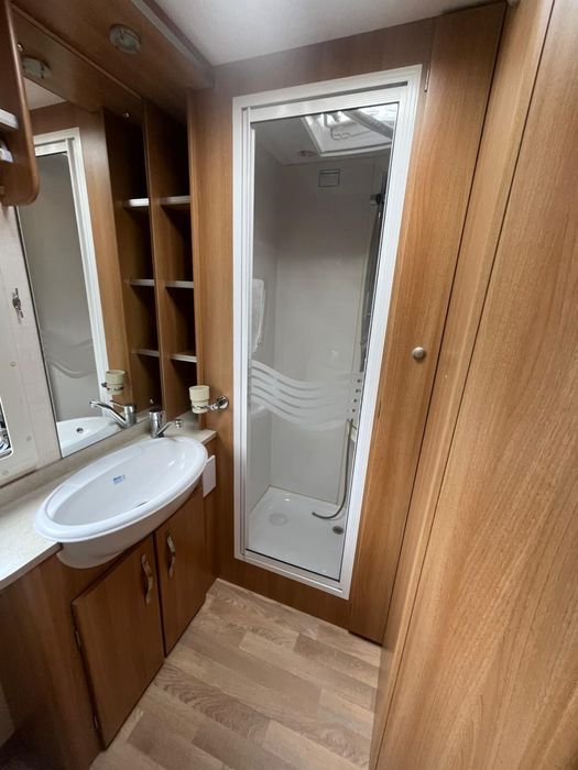 Coachman 560 VIP - 4 - 2011 - Mover- Solar