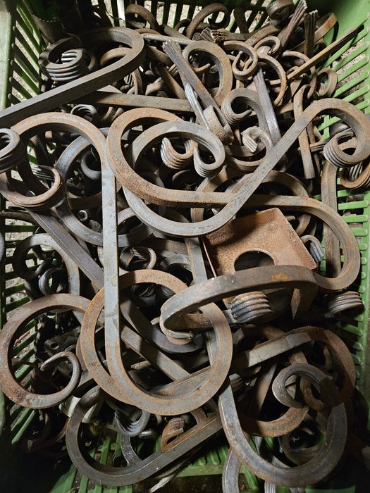 Elementy kute do bram i płotow