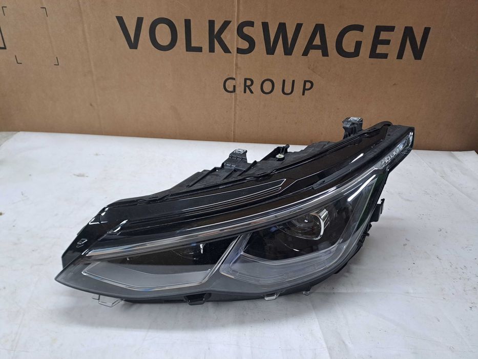 Reflektor Lampa Vw Golf 8 IQ.LIGHT nowa oryginał