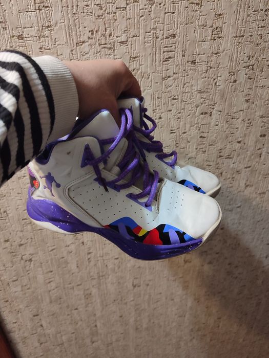 Кросівки дитячі продам