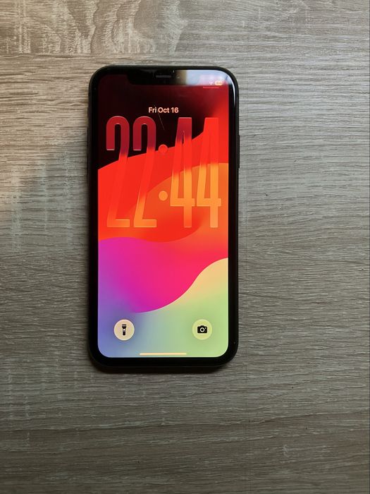 iPhone 11 128 GB czarny – sprawny, bez blokad, pudełko + etui