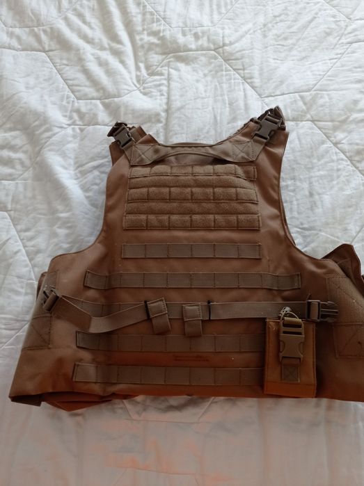Colete de airsoft em camel