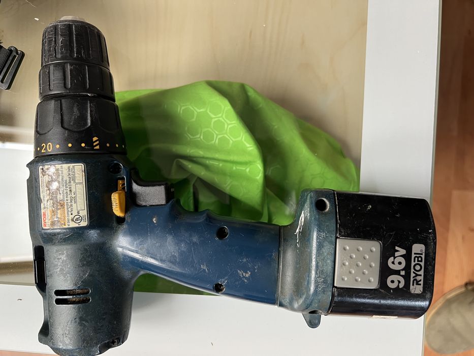 Wkretarka Ryobi 9.6 V model hp962