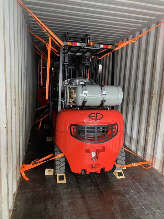 Новий газ-бензин навантажувач EP 20T3 2т, 4.8м двигун Nissan К25, 2025