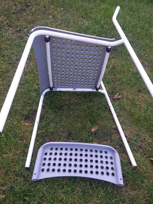 Krzesło łazienkowe plastikowe