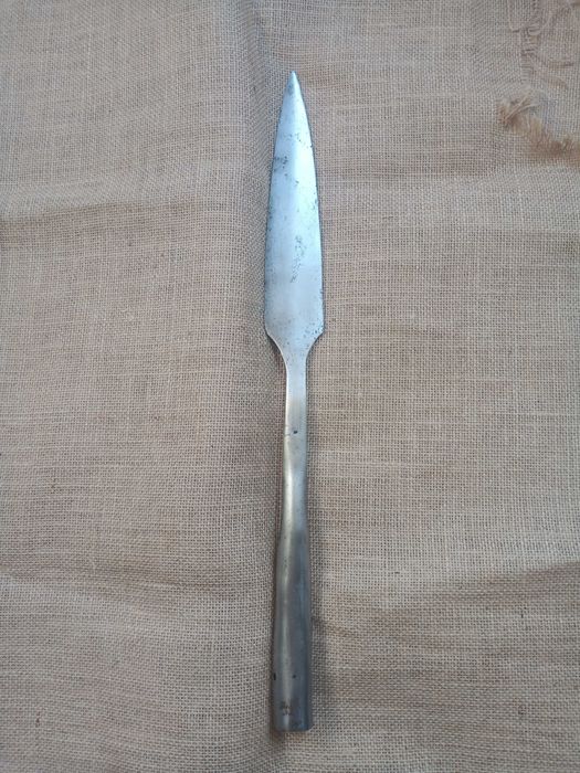 Grot włóczni średniowiecznej