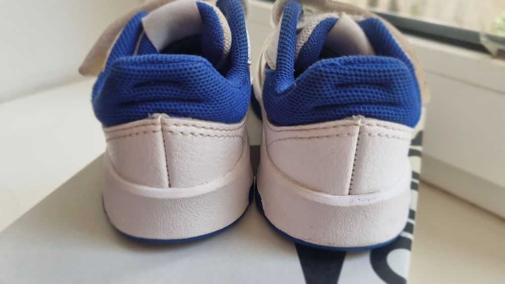 Кросівки Adidas 23 розмір 14,5см устілка