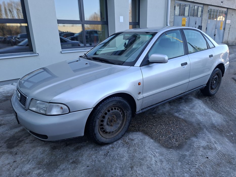 Audi a4 b5 1.6 1995r