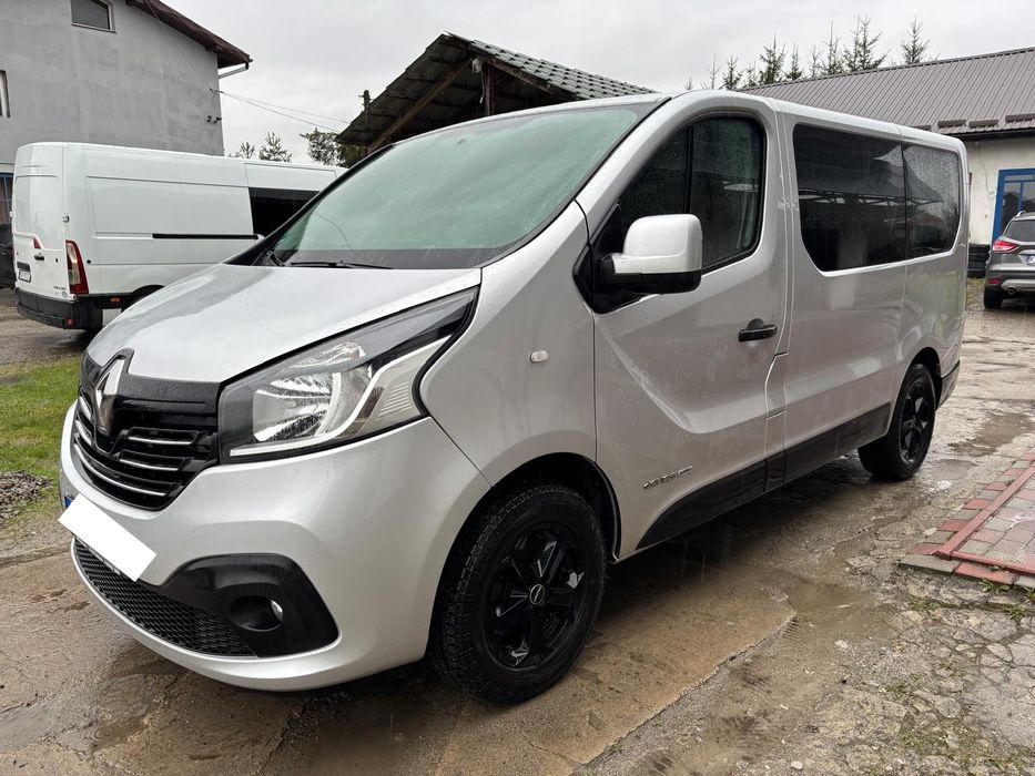Renault Trafic 8osobowy
