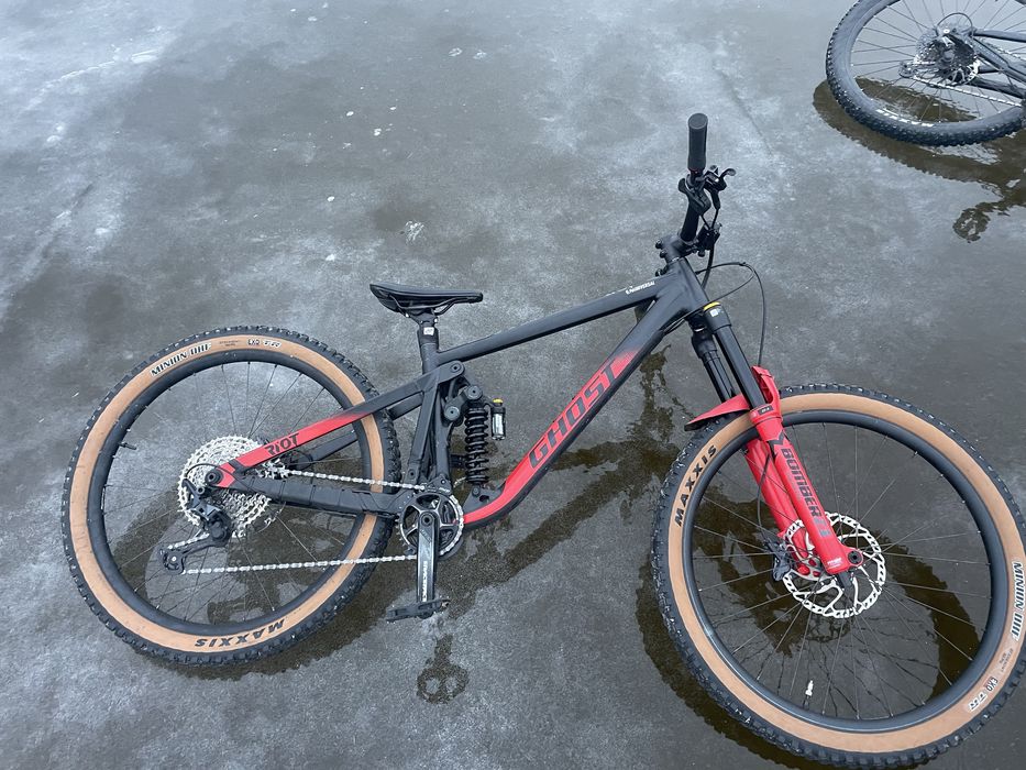 Ghost riot EN universal