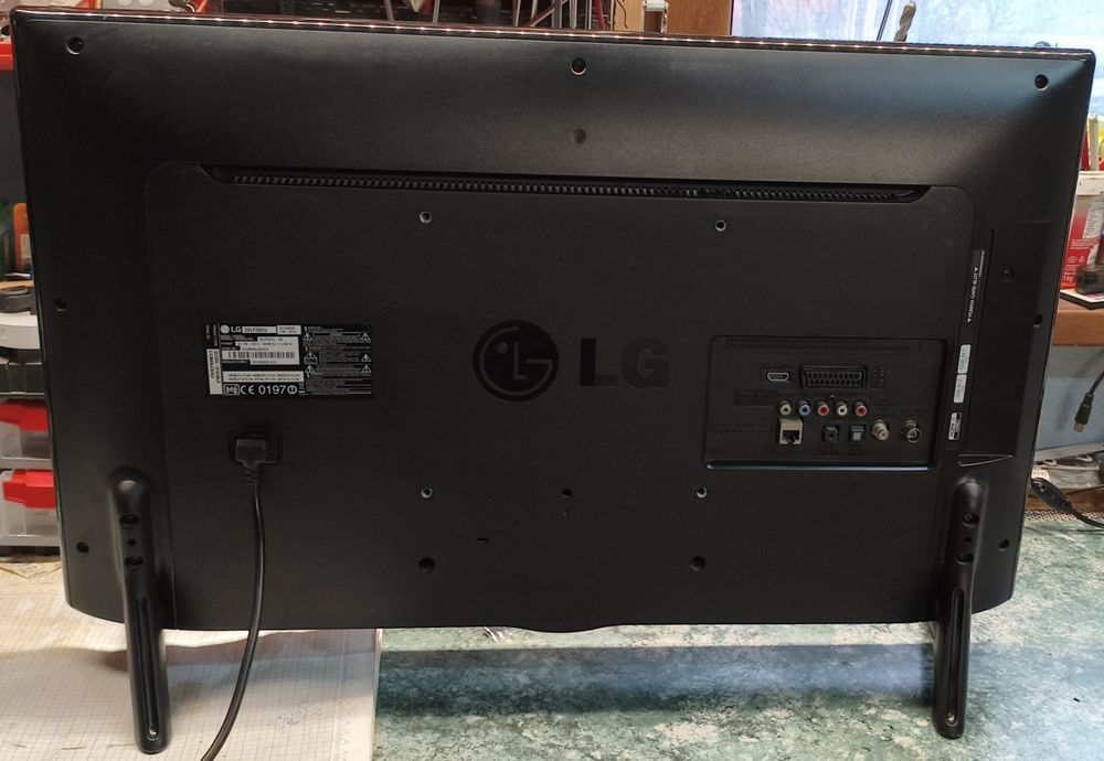 Telewizor LG32LF592U DVB-T2