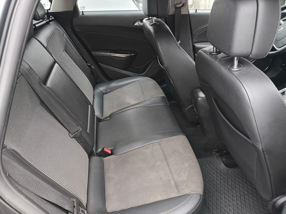 Opel astra J 2010