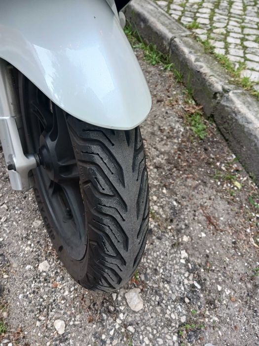 Honda PCX-125 em excelente estado.