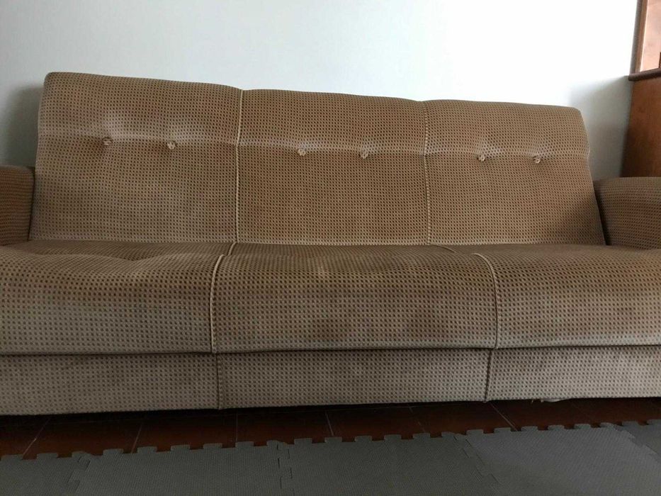 Conjunto 3 sofás - Inclui sofá‑cama 3 lugares - Bom estado