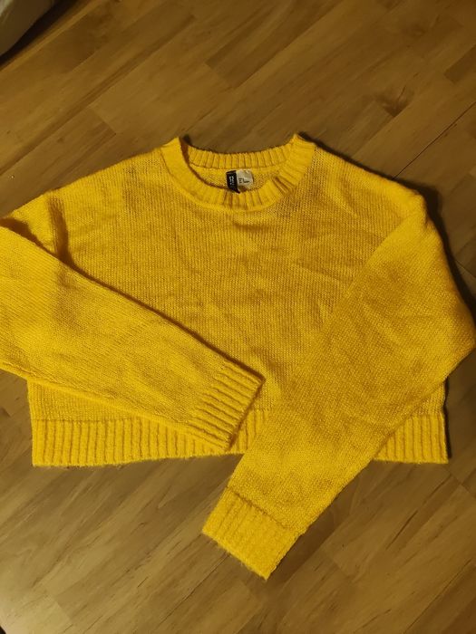 Sweterek damski H&M używany krótki.