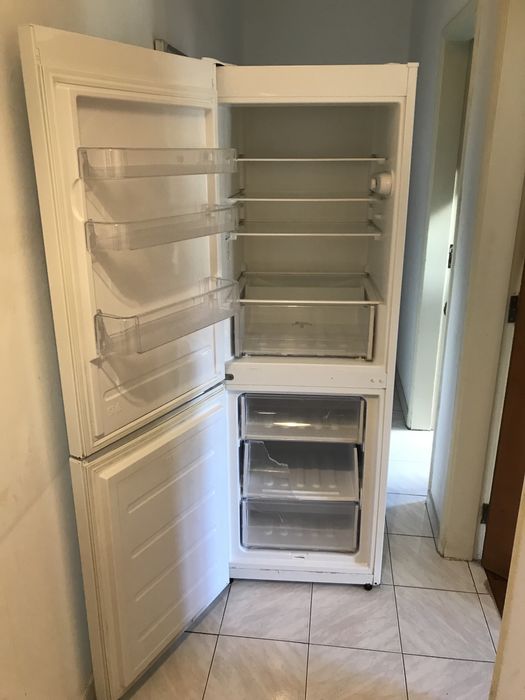 Frigorífico Combinado Indesit LR7 W 308L Classe E, Para arranjar