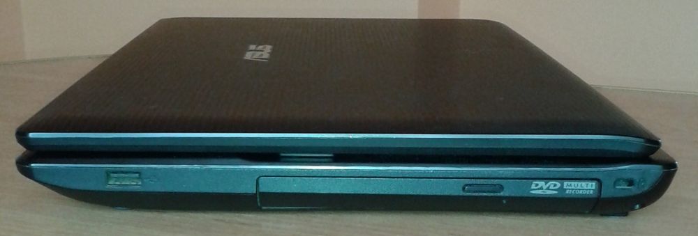 Laptop Asus 4g RAM / dysk 500 GB/ win 7