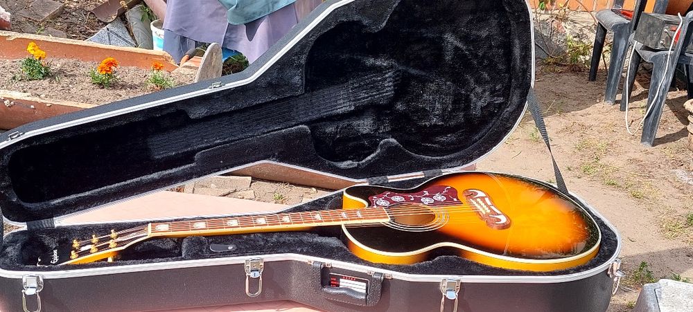 Gitara elekteoakustyczna Epiphone J200