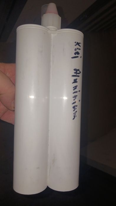 Klej do aluminium
beżowy