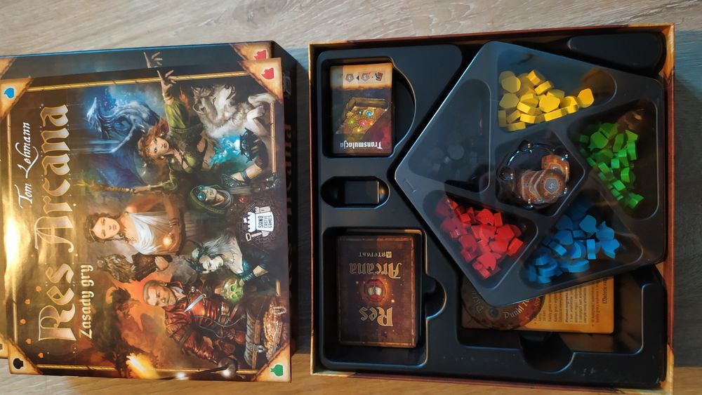 Res Arcana gra karciana