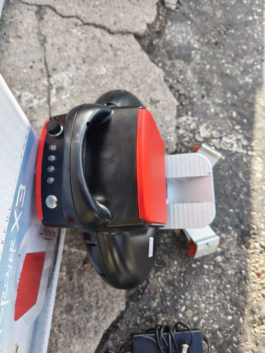 Monocykl elektryczny z kołami do nauki