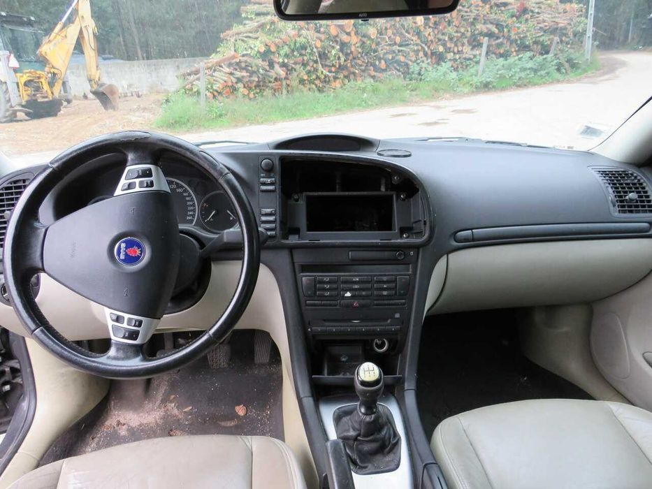 SAAB 9-3 2.2D de 2004 - Peças Usadas
