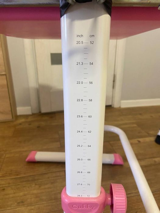 Шкільний стіл парта