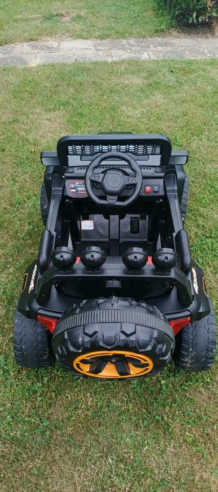 Autko 4x4 na akumulator plus dodatkowy akumulator
